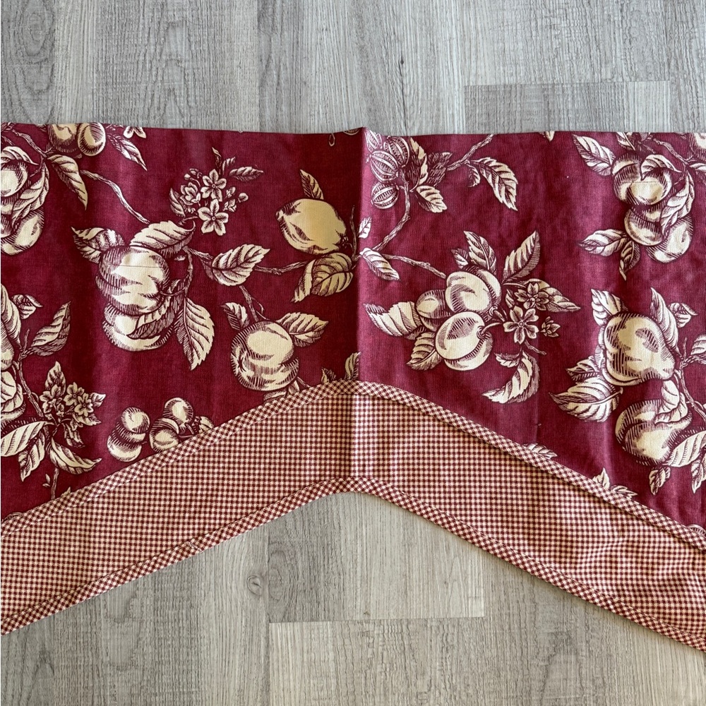 NEW Waverly Garden Room Red Scalloped Valance Pears Gingham 2nd Layer